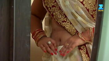 बिहार Vibeo Xxxxwwww Bitch Exposing deep Closeup Navel in Telugu serial DONT MISS IT